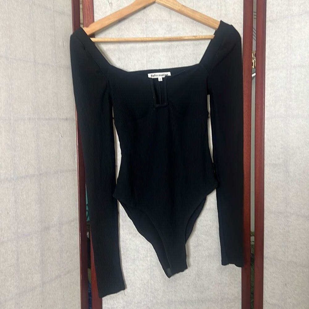 REFORMATION GAIA  SQUARE NECK RIBBED BODYSUIT SIZE XS‎